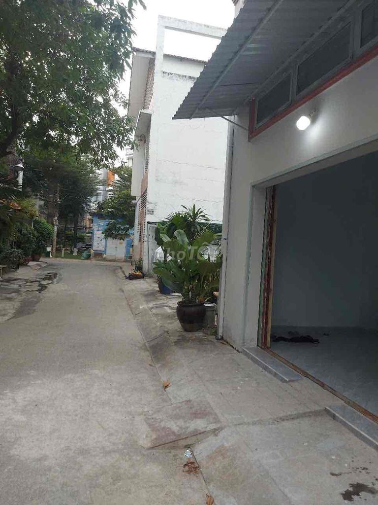Loft-Style House with Mezzanine, 32m² with Parking