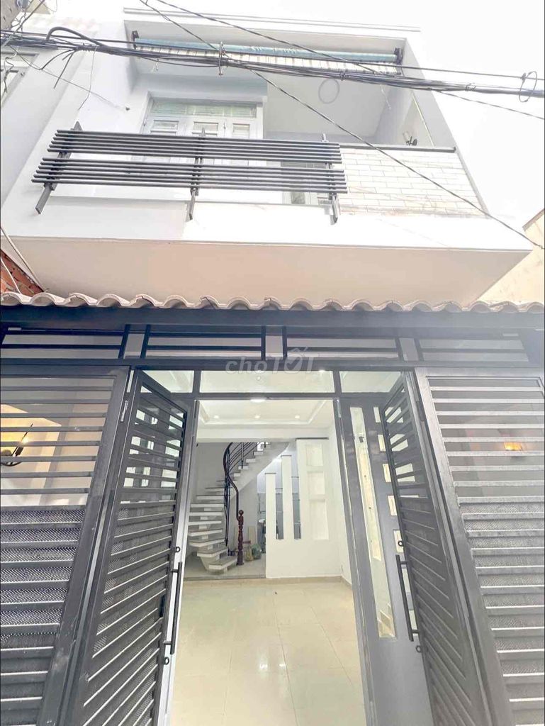 Modern 1-Bedroom House with Two Bathrooms