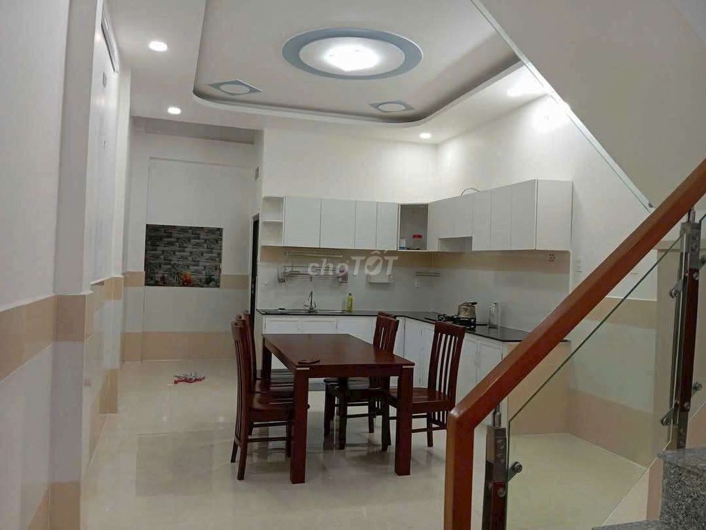 Modern 2BR Townhouse with Full Furniture