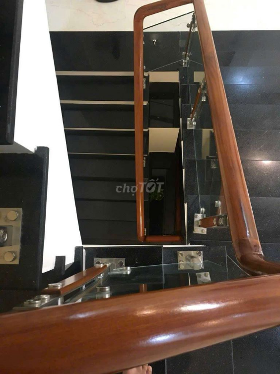 Convenient Family Home/Office Near Airport and Transportation