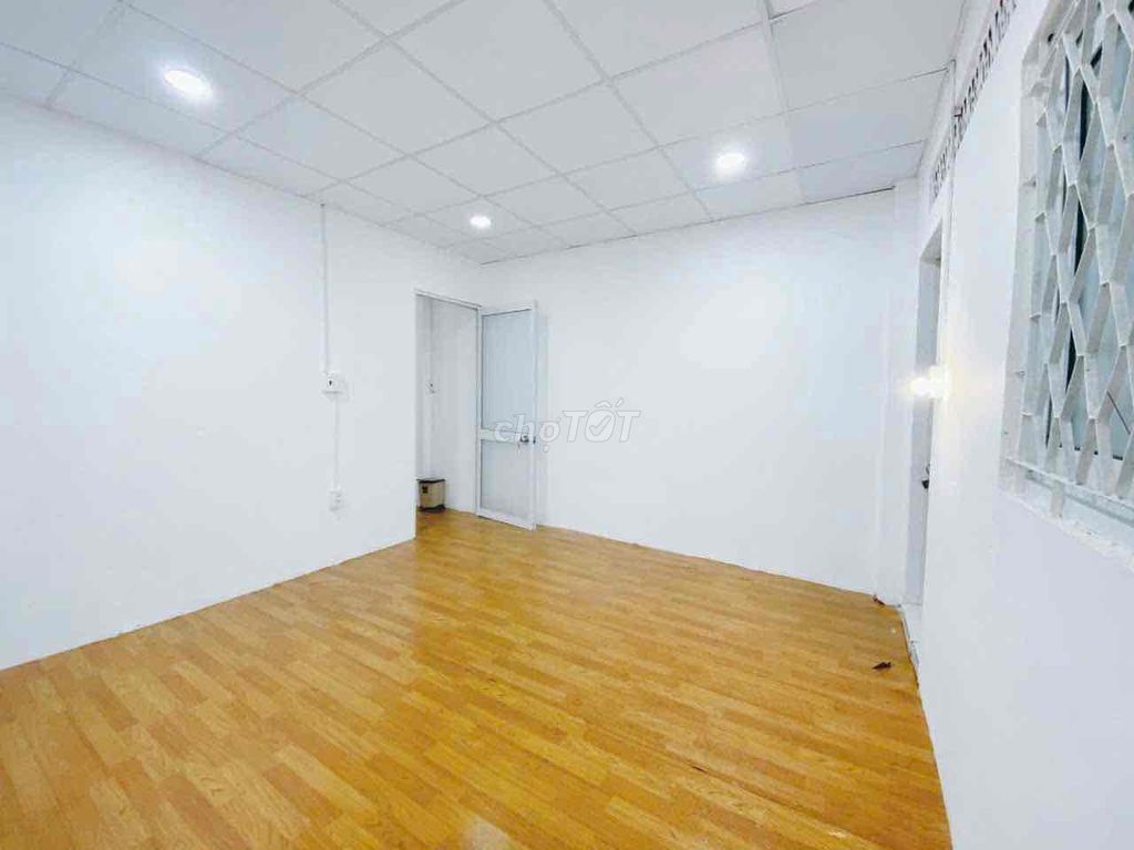 Modern Two-Bedroom House in District 10