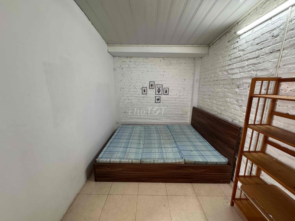 Fully Furnished Basic Rental Property with Essential Amenities