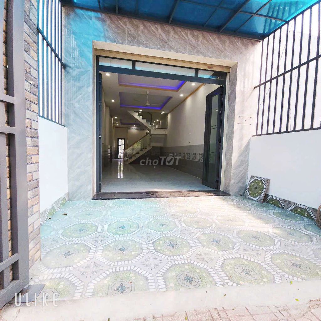 Modern 4BR House with Parking in Binh Duong