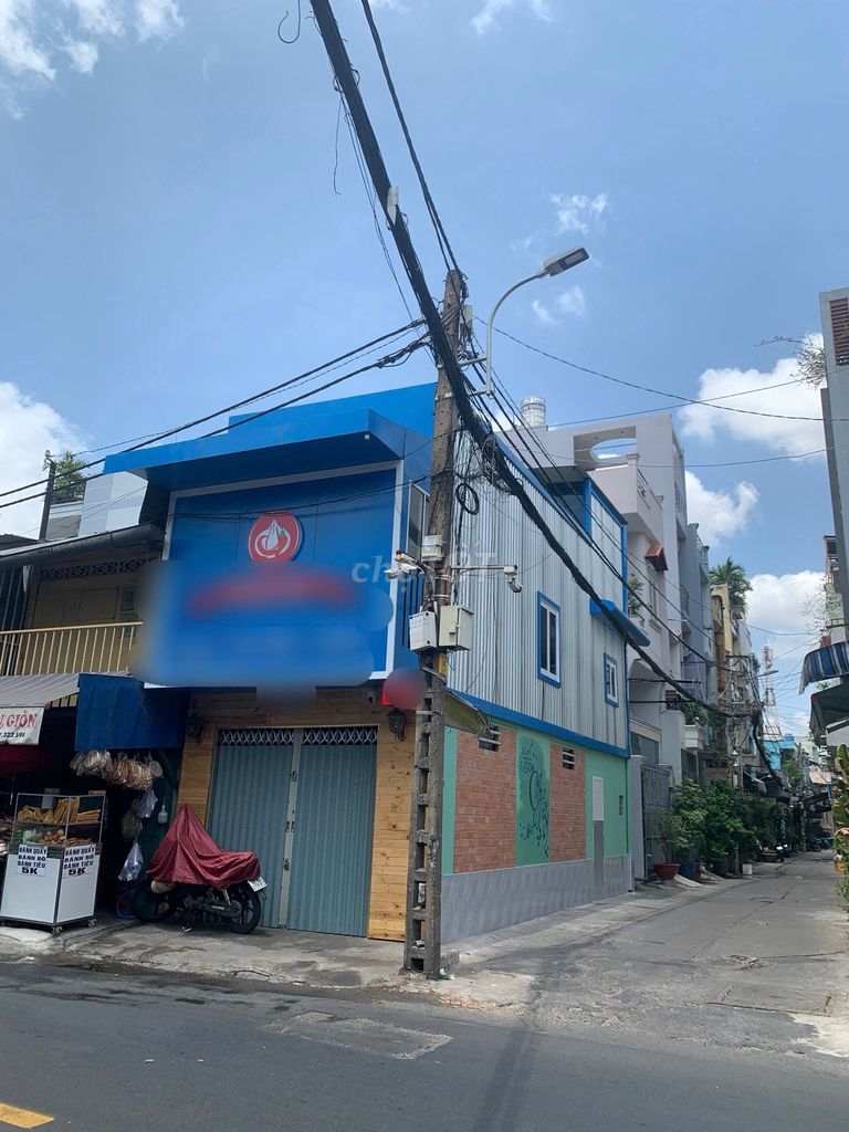 Commercial Space with 2BR on Main Street