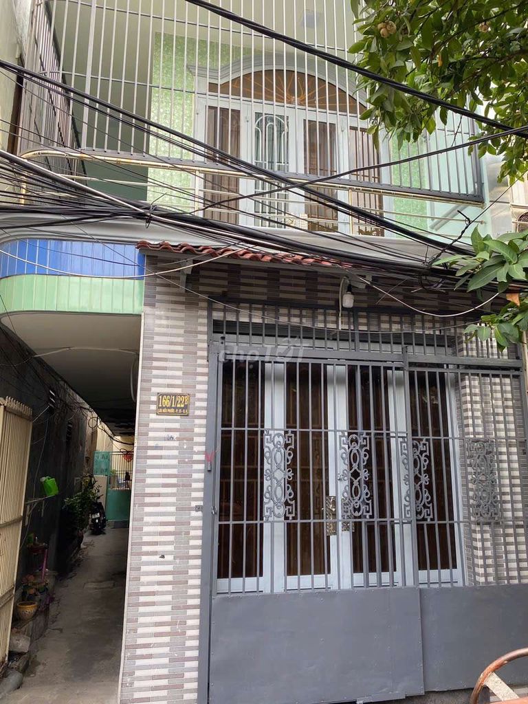 Newly Renovated 2-Bedroom Corner House with Balcony