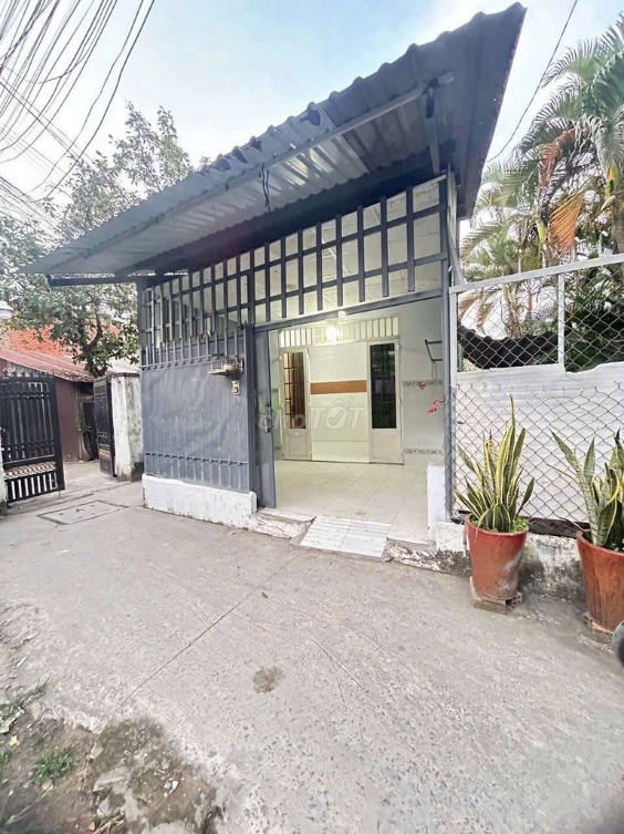 House near Nguyen An Khương School, 4m wide, 20m long, 2 bedrooms