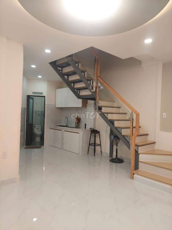 Modern Two-Story House Near Ferry Terminal and Market