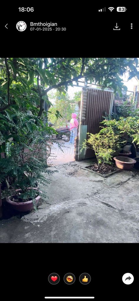 Spacious House with Air Conditioning Near Market