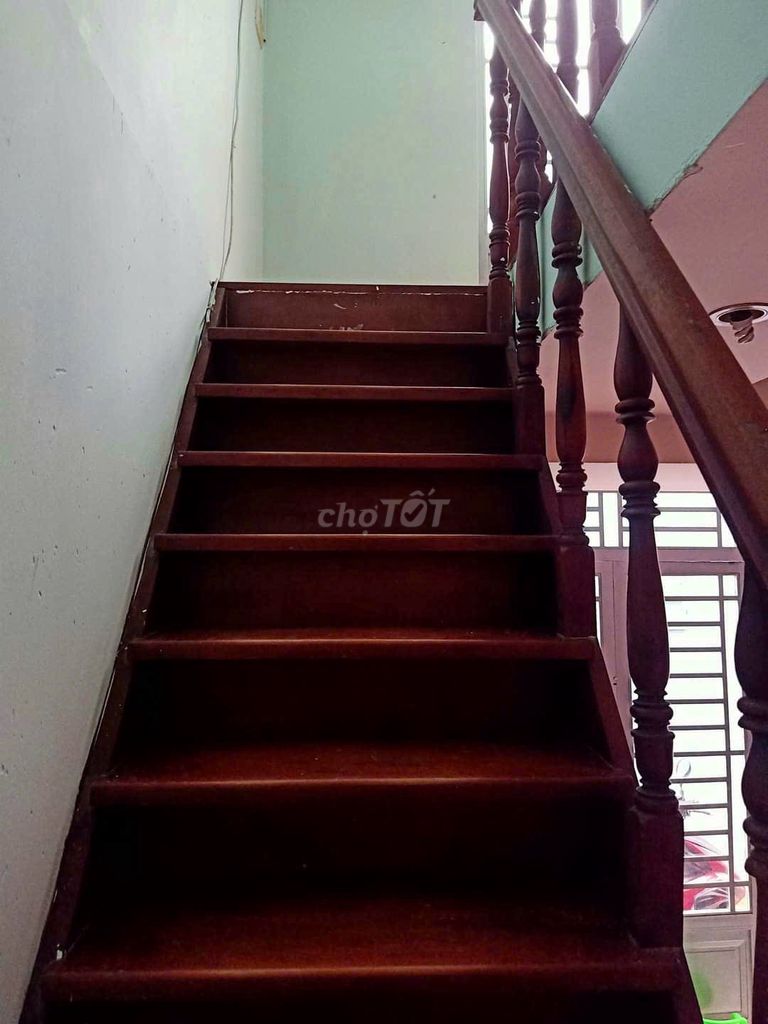 2-Bedroom Townhouse with Parking in District 8