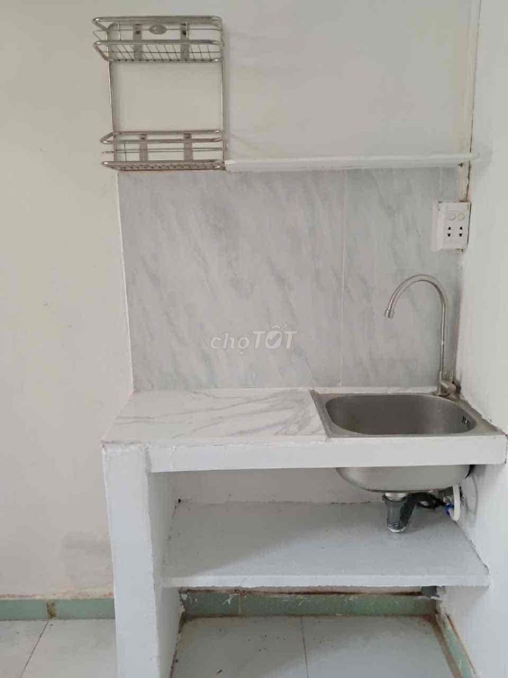 Compact Rental Near University and Market in Go Vap District