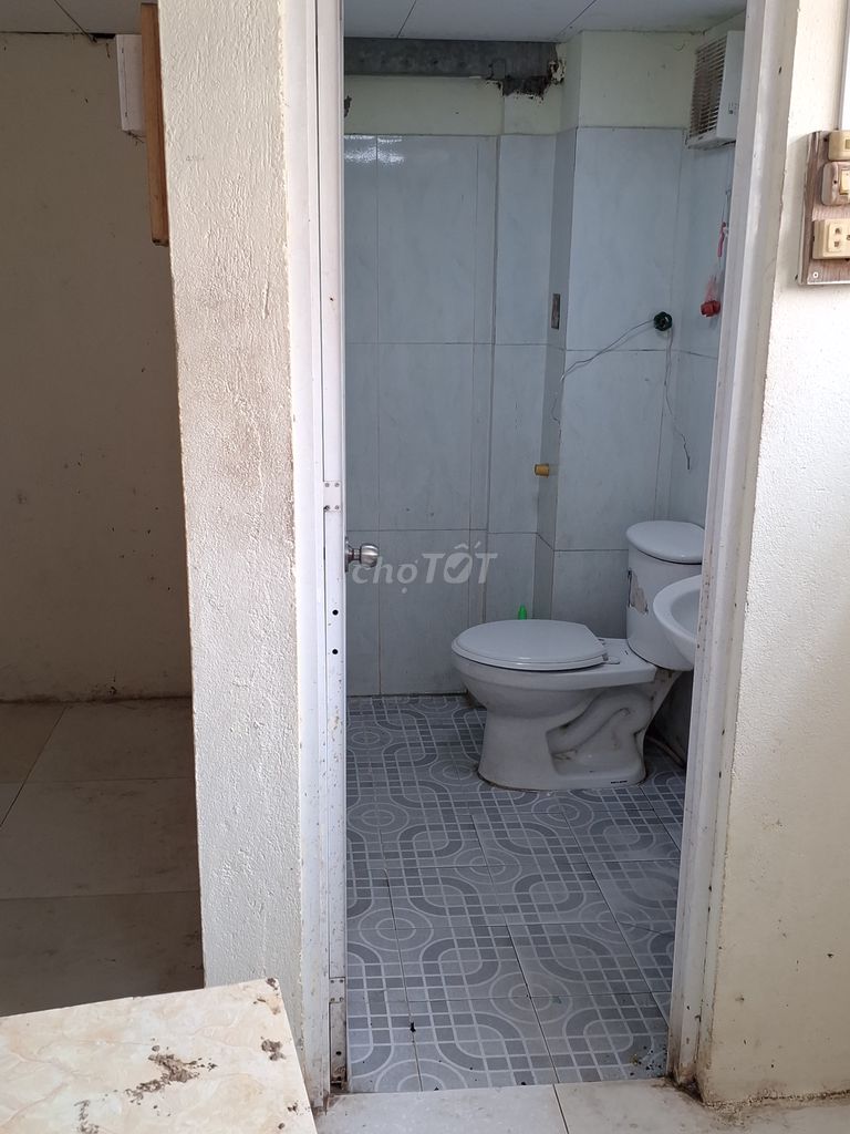 Commercial Space with Living Area in Dong Hung Thuan