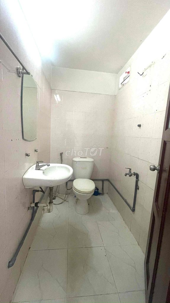 Modern 42m² House Near Binh Thai Intersection