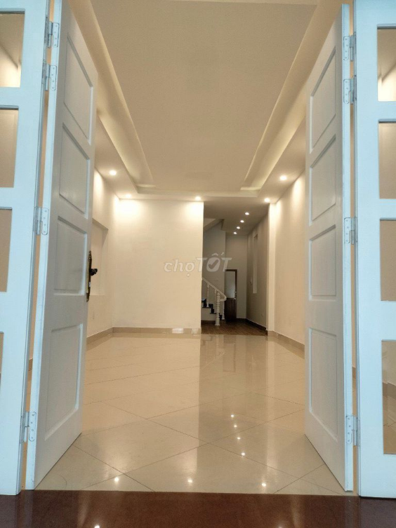 Ngọc Thuỵ Street Rental - 2 Bedrooms - Parking for 5-Ton Vehicle
