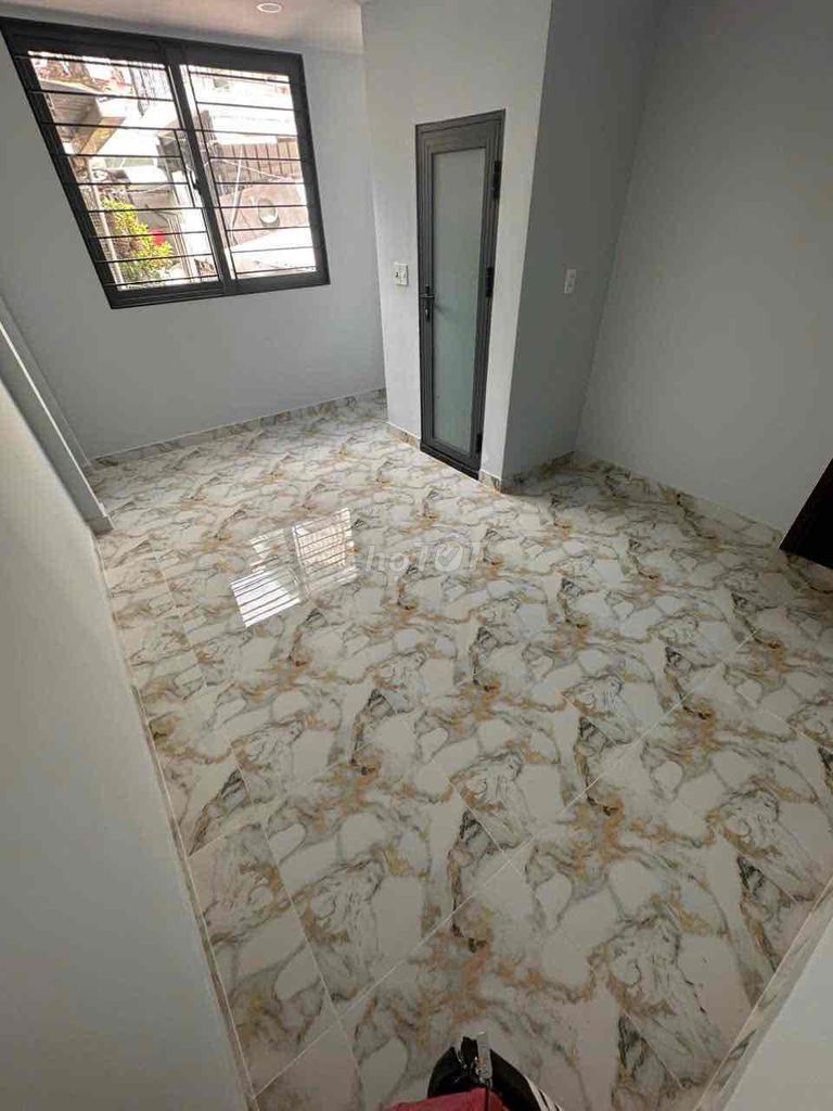 New 16sqm Studio with Modern Bathroom Near Road
