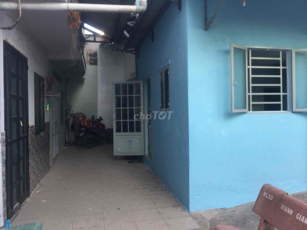 Newly Renovated Two-Story House with Garden