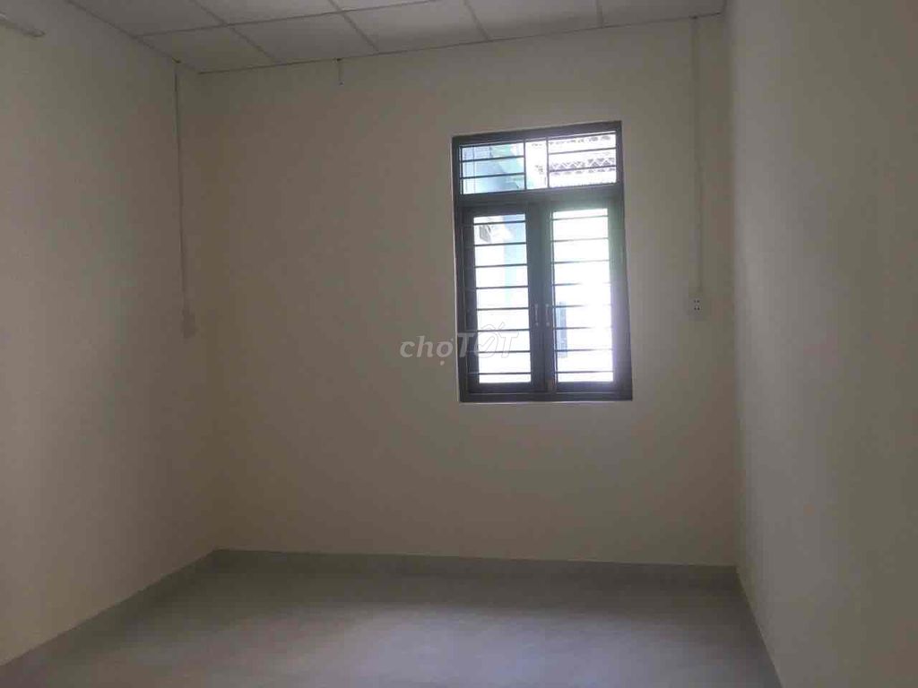 Ground Floor House Near Do Xuan Hop Road