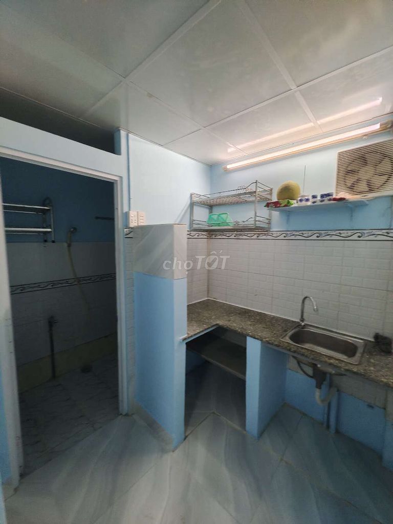Modern 2-Bedroom House Near Marketing University