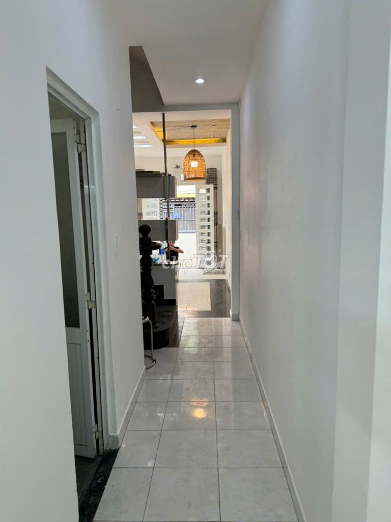 3-Story Townhouse with 4 Bedrooms in District 4