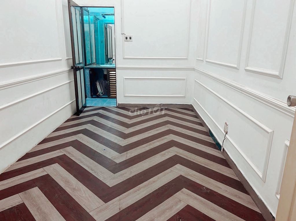 Corner House with Two Entrances in Binh Thanh