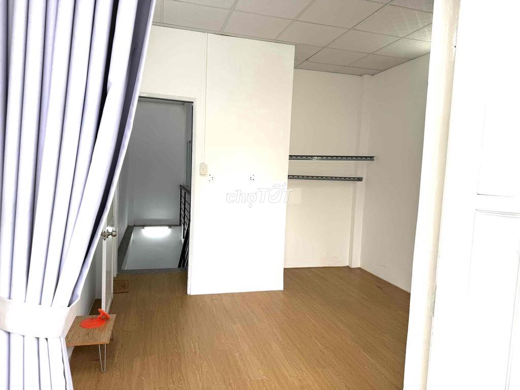 Modern 2BR House with Parking in Tan Binh