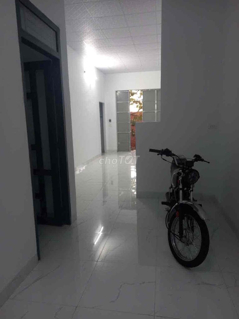Spacious House with 3 Bedrooms Near Nguyen Lam