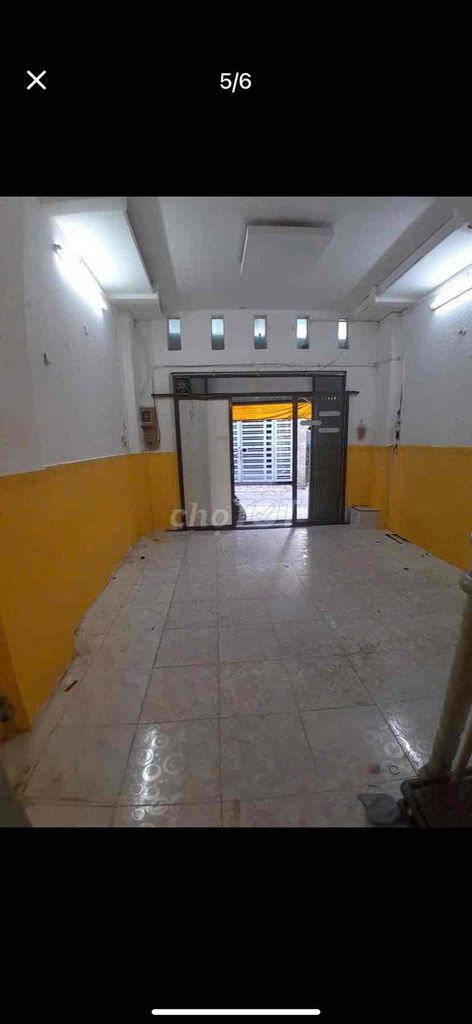 2-Bedroom House with Car Access in District 8