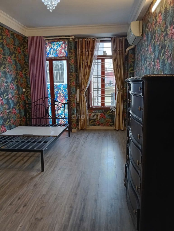 Long-term rental in Giap Nhi, spacious 5-story house