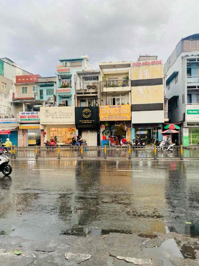 Spacious Multi-Story House on Ly Thai To Street