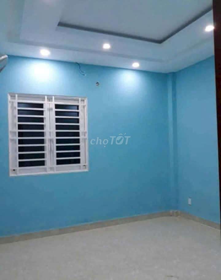 Modern 4-Bedroom Townhouse Near Quang Trung