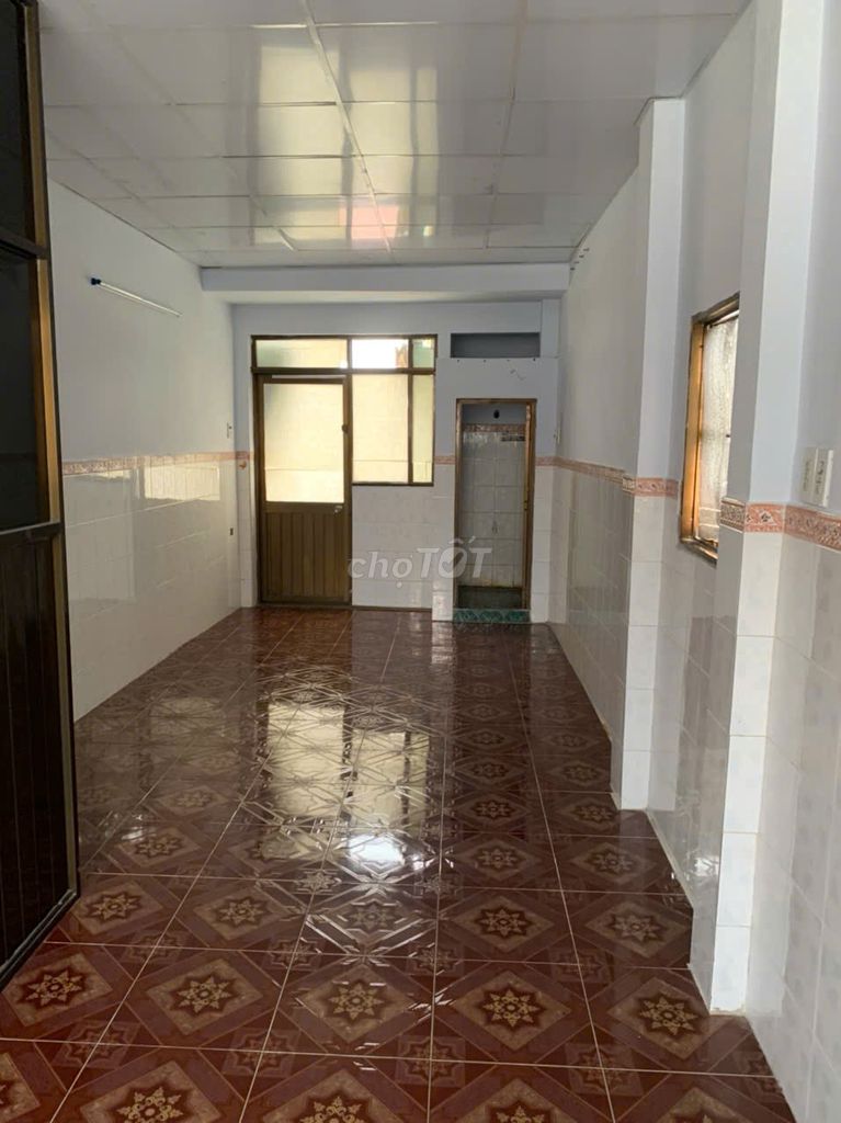 3-Story Townhouse with 2 Bedrooms in District 11