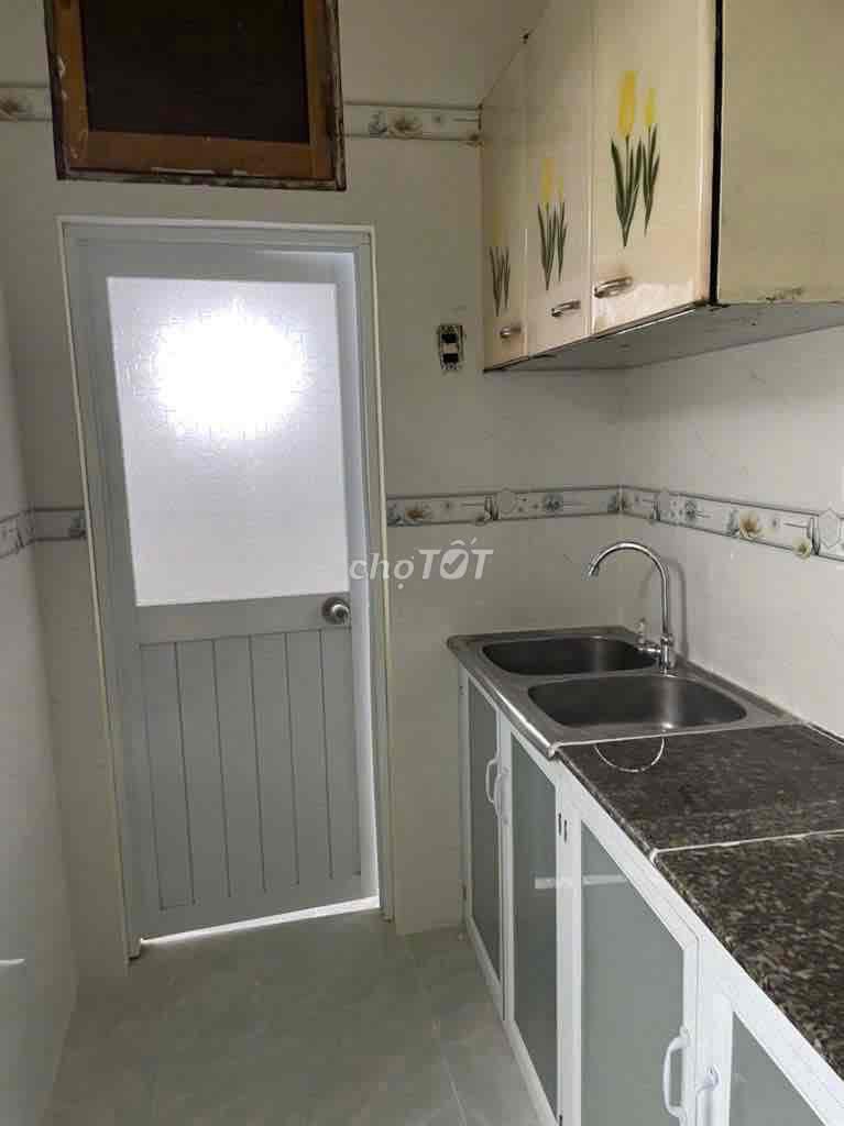 Spacious 4BR Townhouse Near Hang Xanh Junction