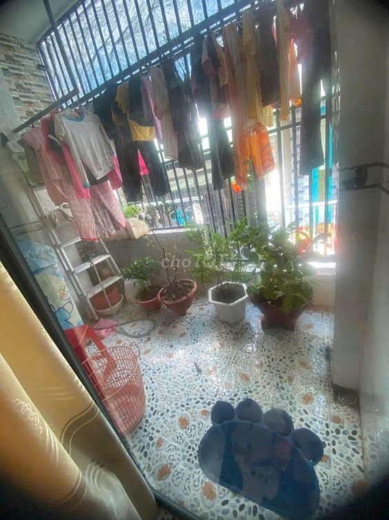 Spacious 2-Bedroom Apartment near Bus Station Q8