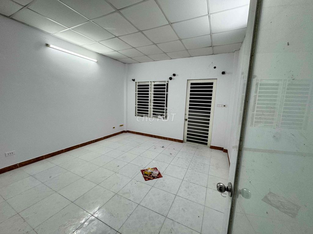 3BR Townhouse with Parking in Tan Phu
