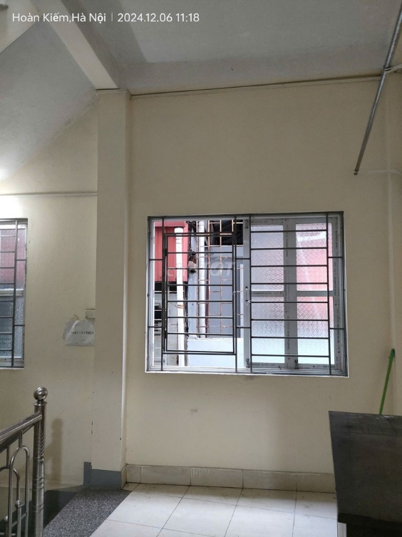 9-Story Building for Rent near Tan Mai Intersection, Multiple Spaces Available