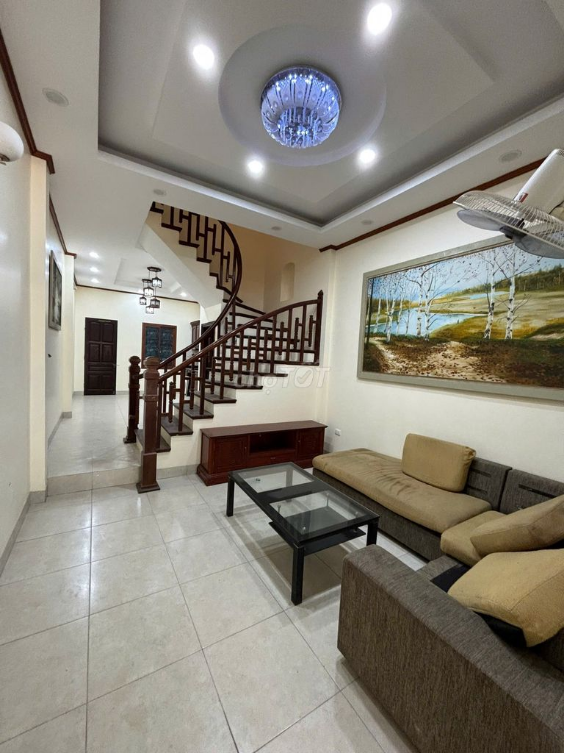 3-Story House with Spacious Parking and Multiple Rooms