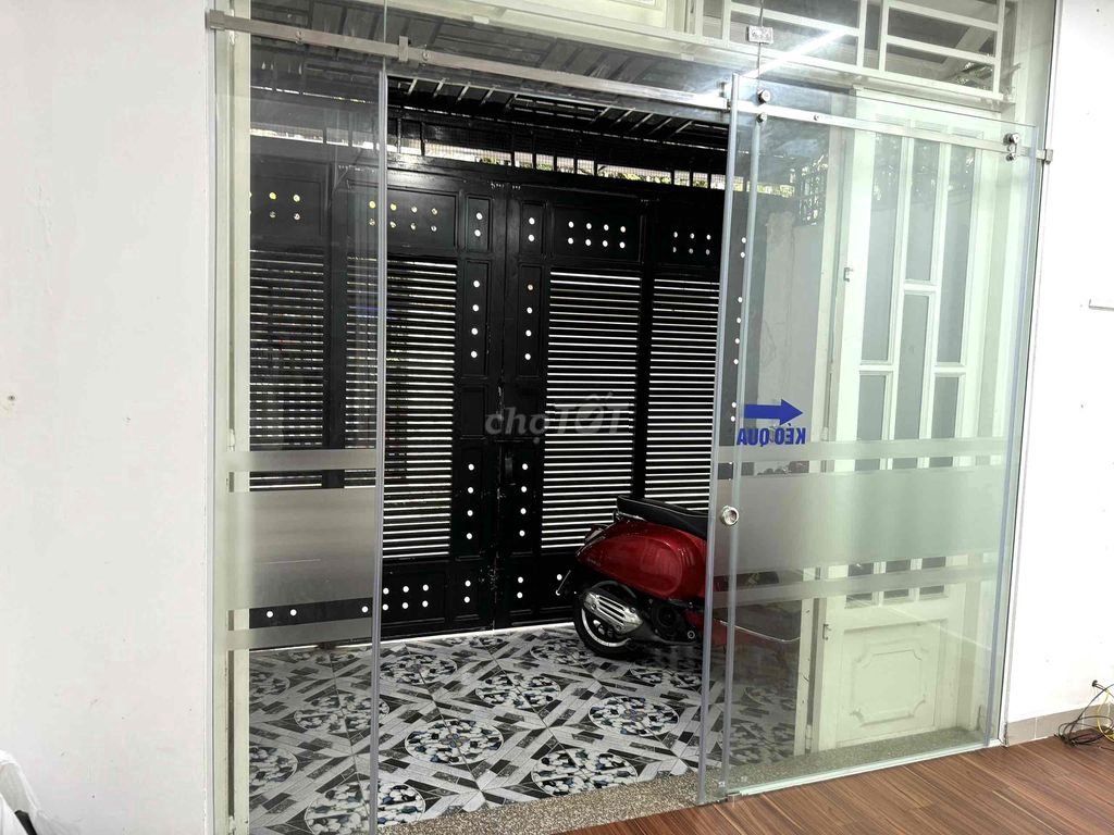 Modern 2BR House with Parking in Tan Binh