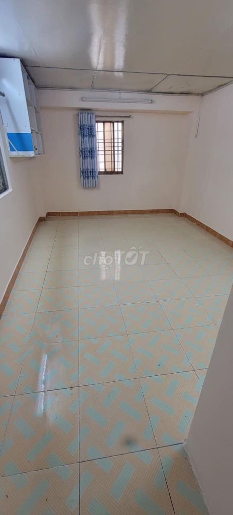 Spacious 5-Bedroom Commercial House in District 10