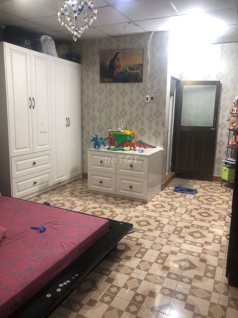 Modern 2BR Townhouse with Air Conditioning