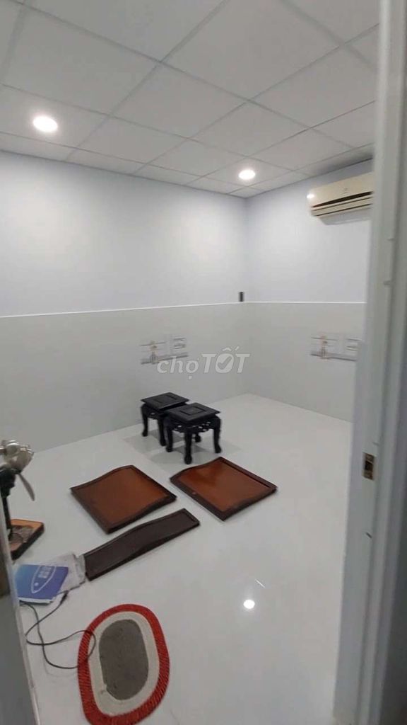 2-Bedroom House with Parking in Thu Duc