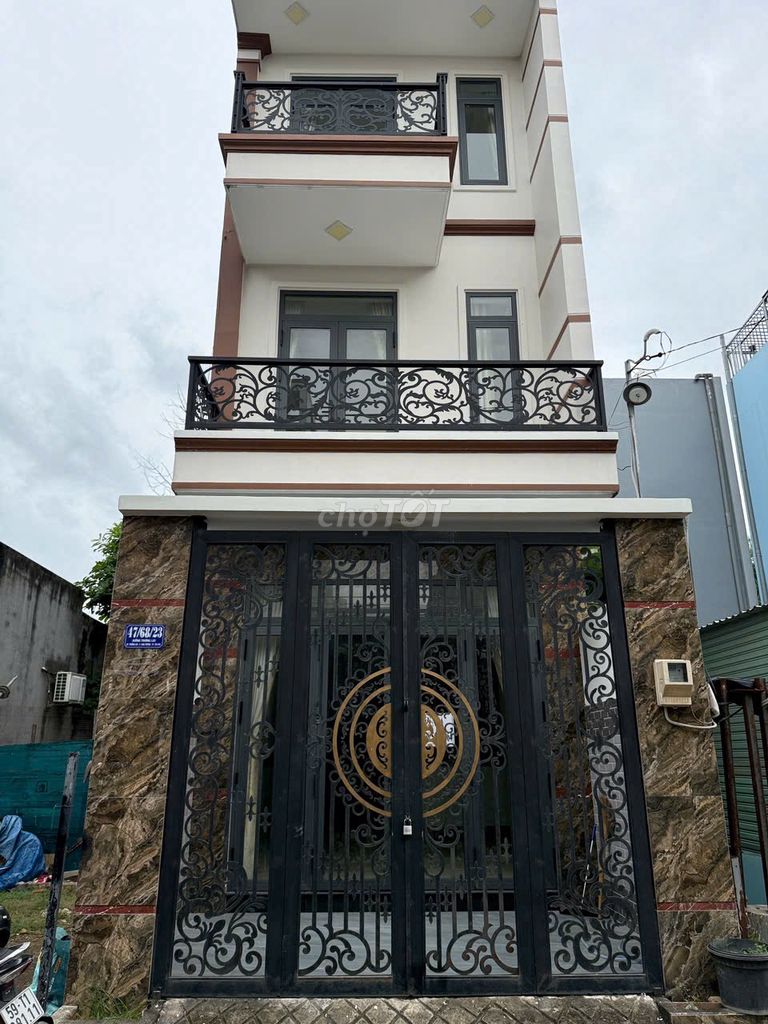 4-Bedroom House Near Nguyen Duy Trinh