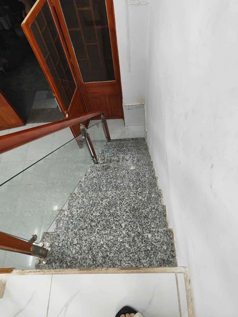 Modern 2-Bedroom House with Loft Near Market