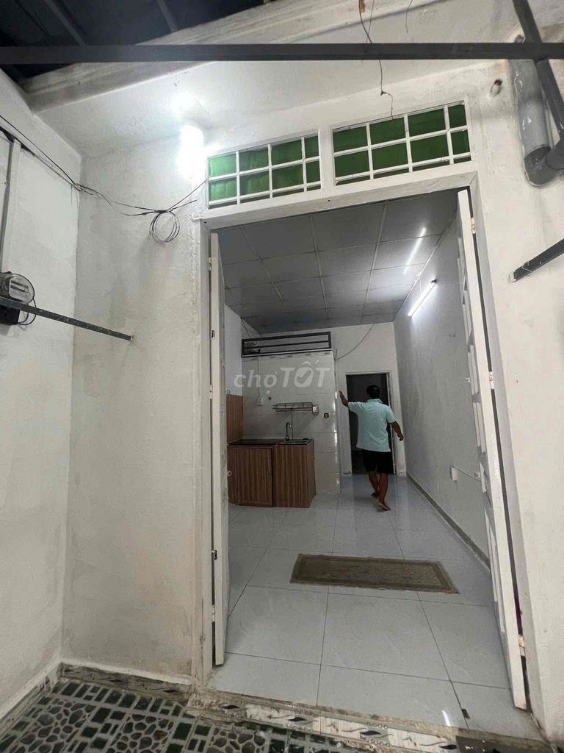 Near Do Xuan Hop - Affordable 40m2 Rental with Amenities