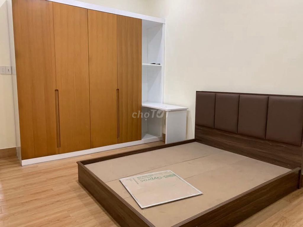 Modern 2-Bedroom House with Parking in Thu Duc