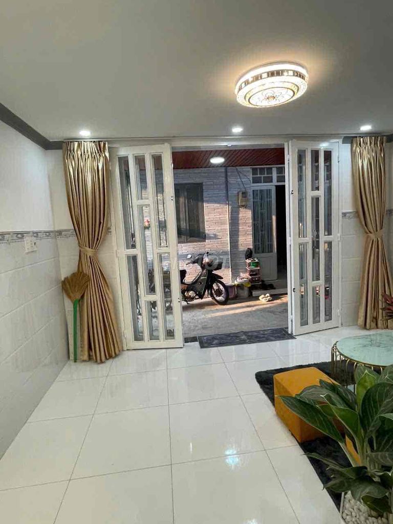 Modern 2-Bedroom House with Designer Interior