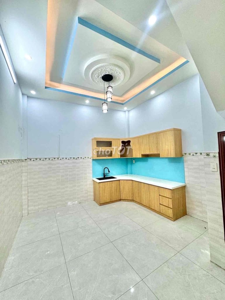 Modern 3-Bedroom Townhouse Near Aeon Mall