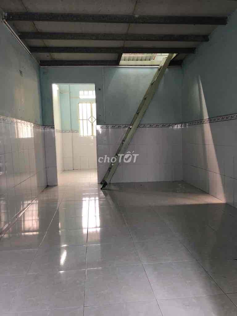 48m² Split-Level House Near Nguyen Van Cu Bridge