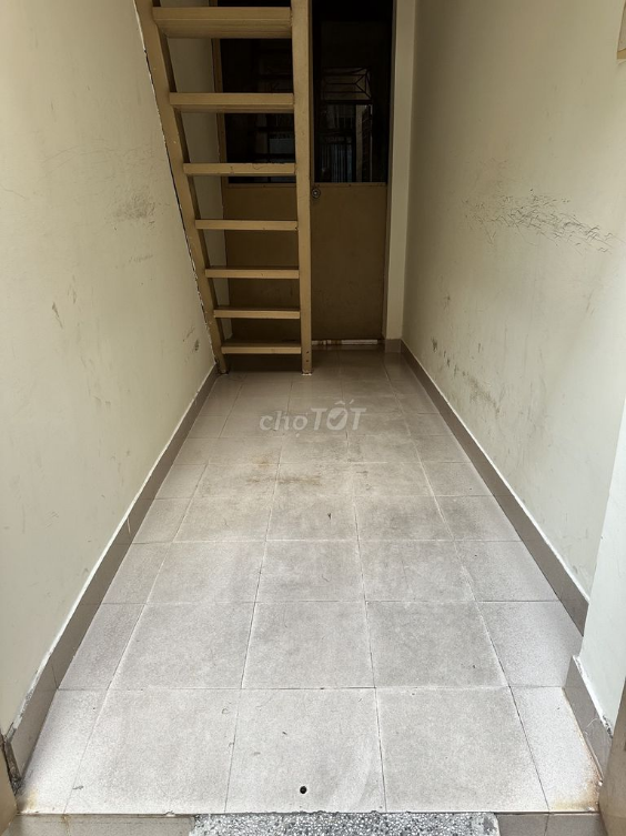 Ground Floor & Partial First Floor Rental - Suitable for Females & Young Families