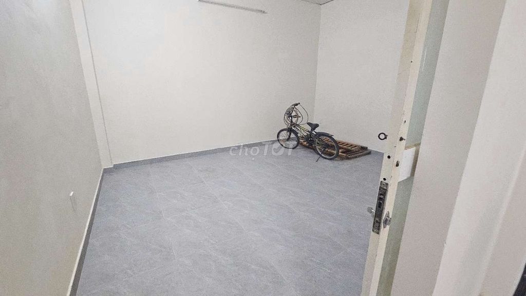 2-Bedroom House in District 8, Convenient Location