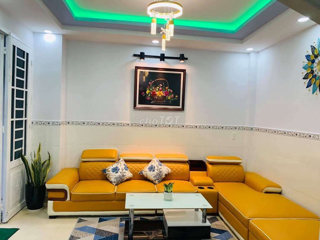 Modern 2-Bedroom House with Stylish Interior