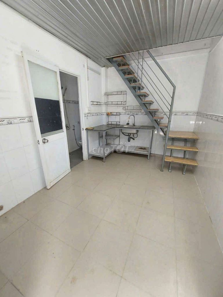 Compact City Apartment near Le Van Thọ Street